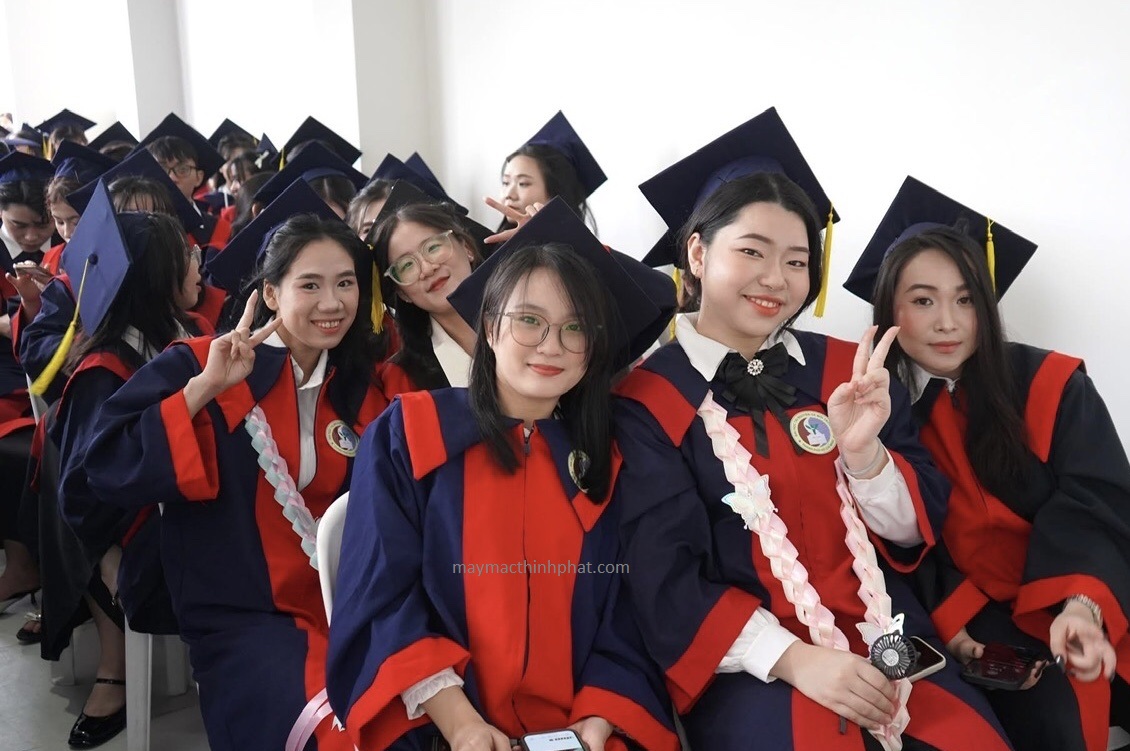 Áo cử nhân giá rẻ Hcm Áo cử nhân giá rẻ Hcm