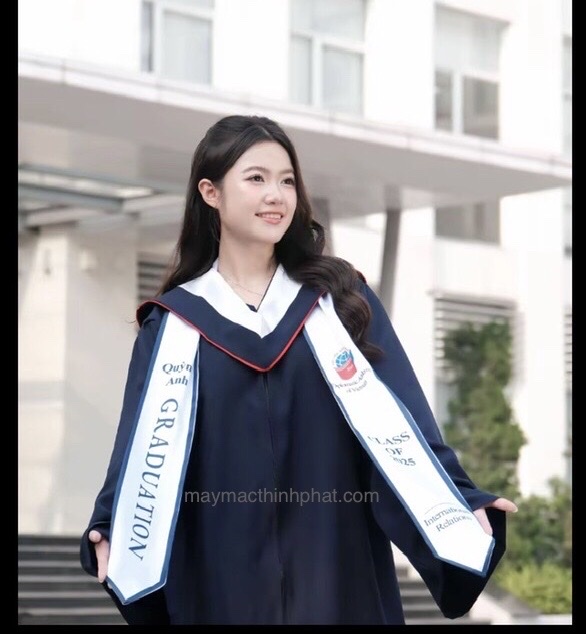 áo cử nhân quốc tế