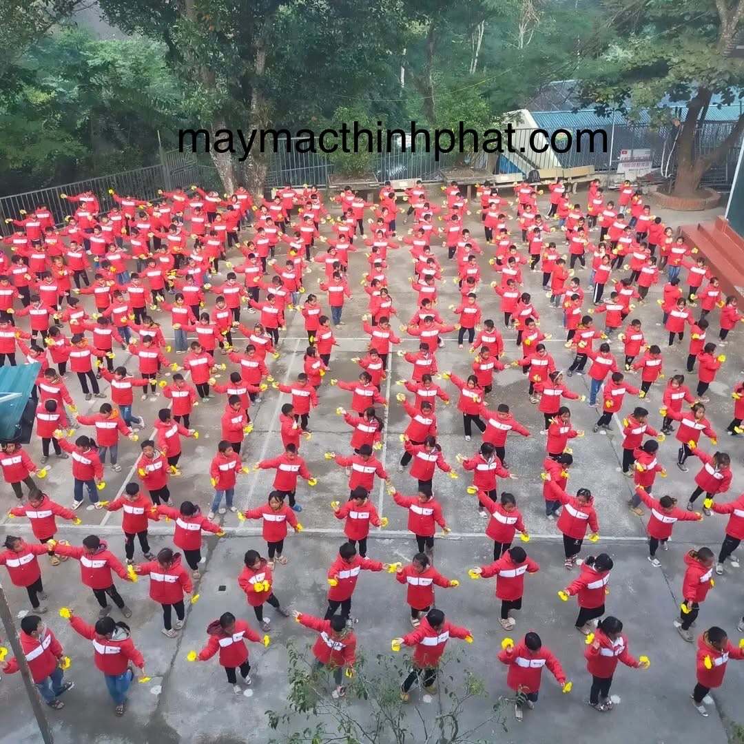 May áo khoác từ thiện May áo khoác từ thiện